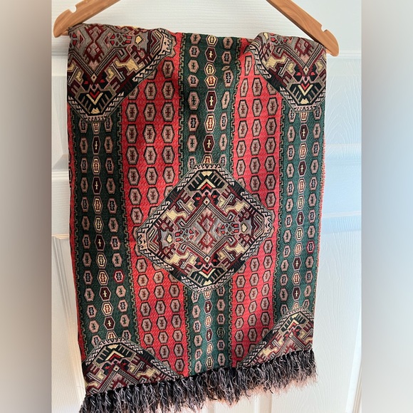 Vintage Geometric Patterned throw with fringe - Red and Green